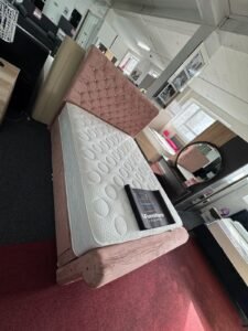 Westbury Scroll Bed2